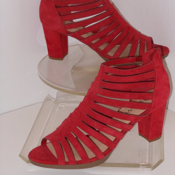 BELLA VISTA RED GENUINE SUEDE SANDALS SIZE 11 MEDIUM - Picture 3 of 9
